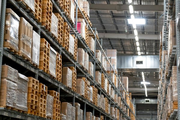 Optimize your storage with custom pallet rack dividers